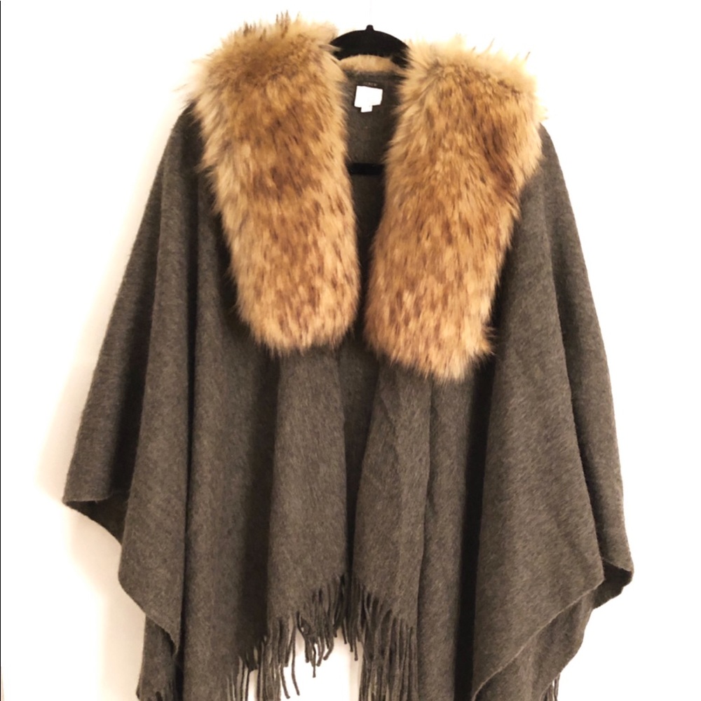 J.Crew Sweater Gray Cape/Poncho Wrap - Brown/tan faux fur collar trim